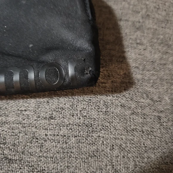 Lululemon Clipable Card Pouch - Picture 4 of 7